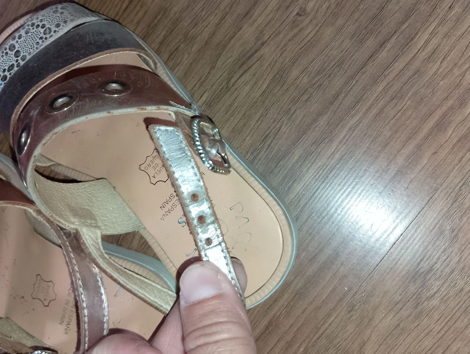 Iridescent girl's sandals with glittery straps – photo 10